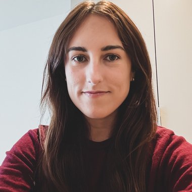 Iris L. - Freelance Digital Marketer