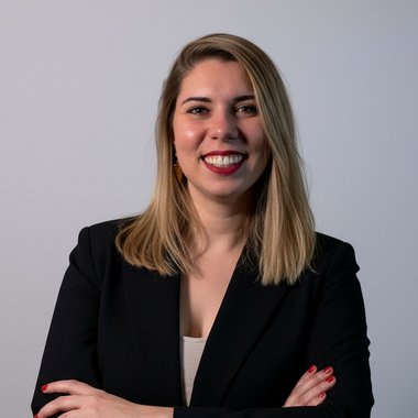 Veronica - Freelance Brand Designer