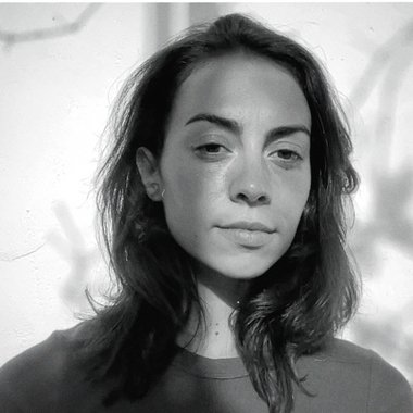 Mayara L. - Freelance Creative Director