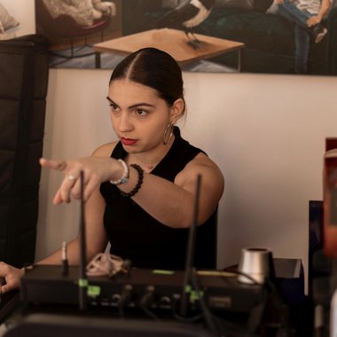 Abril M. - Freelance Singer