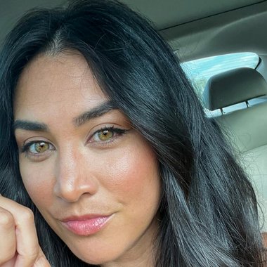 Jade G. - Freelance Brand Designer