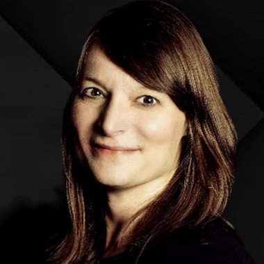 Katja B. - Freelance Graphic Designer