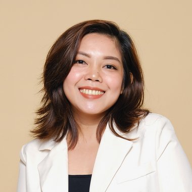 Joselle P. - Freelance Graphic Designer