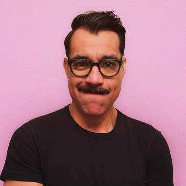 Raul V. - Freelance Designer