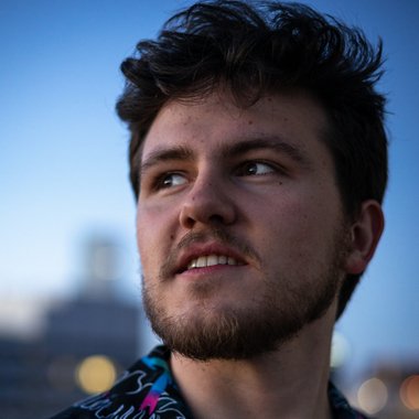 Brandon (. - Freelance Guitarist