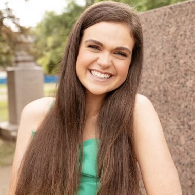 Lauren L. - Freelance Social Media Freelancer