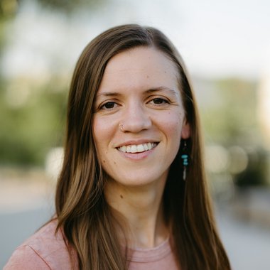 Kim S. - Freelance Motion Graphic Designer