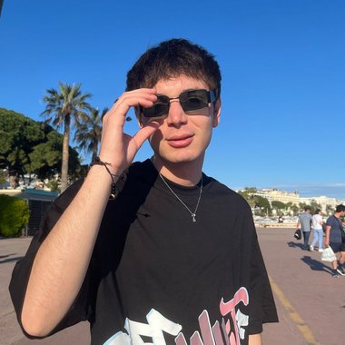 Lorenzo F. - Freelance Music Producer