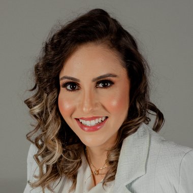 Juliana S. - Freelance Content Strategist
