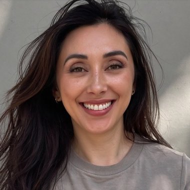 Jessica M. - Freelance Logo Designer