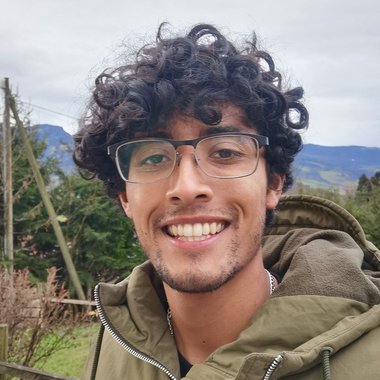 Carlos P. - Freelance Extra