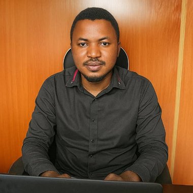 AKINOLA A. - Freelance Web Developer