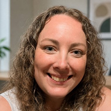 Kelly O. - Freelance Content Creator