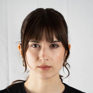 EVA G. - Freelance Presenter