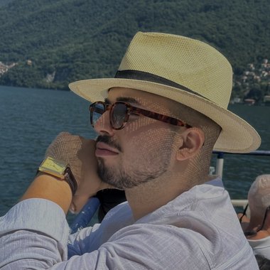 Eduardo P. - Freelance Designer