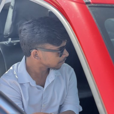 Karthik - Freelance Social Media Freelancer