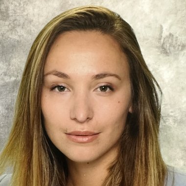 Orlane L. - Freelance Community Manager