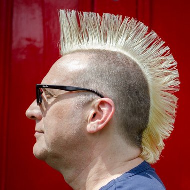 VideoEditorUK - Freelance Motion Graphic Designer