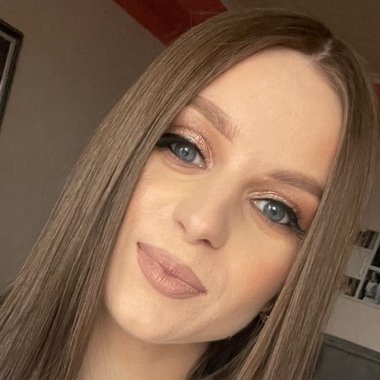 Yuliia D. - Freelance Ecommerce Developer