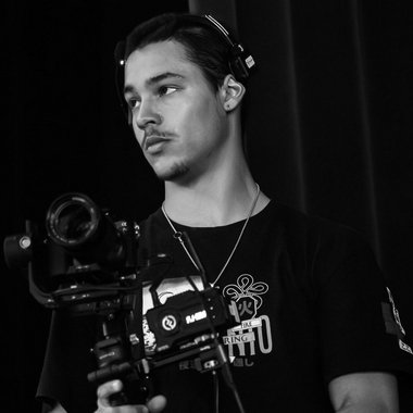 Evi T. - Freelance 1st Assistant Director