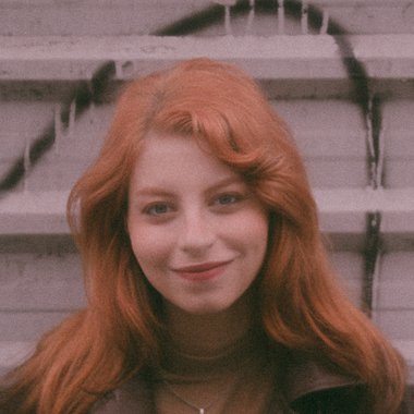 Amanda B. - Freelance Social Media Manager