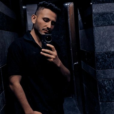 Virraj C. - Freelance Social Media Freelancer