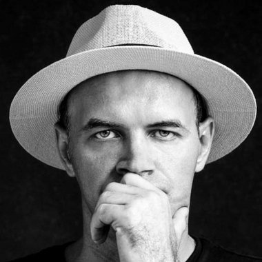 Juveris T. - Freelance Brand Designer