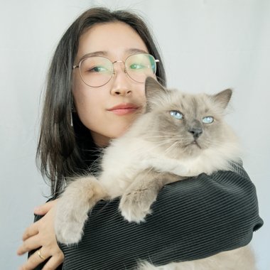 Yuri J. - Freelance Designer