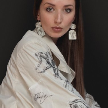 Yaryna P. - Freelance Brand Designer