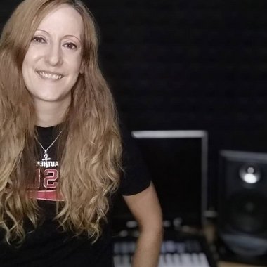 Ana C. - Freelance Music Producer