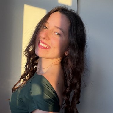 Luana G. - Freelance Ugc Creator