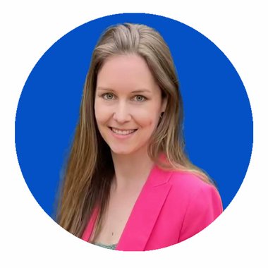 Claire W. - Freelance Designer