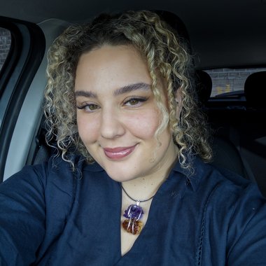 Camilly R. - Freelance Content Creator