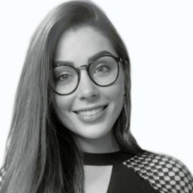 Alessa C. - Freelance Brand Designer