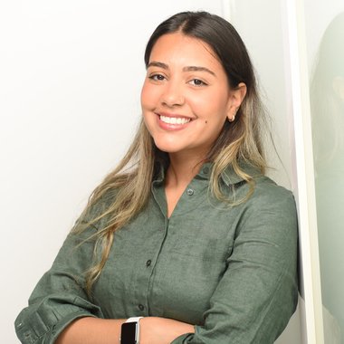 Bruna R. - Freelance Copywriter