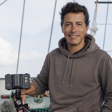 simonpt@gmail.com - Freelance Camera Operator