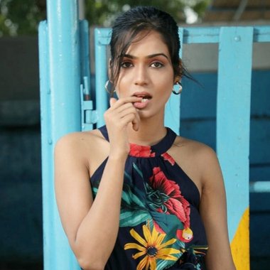 sushmita p. - Freelance Web Designer