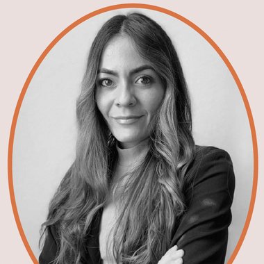 Vanessa B. - Freelance Brand Designer