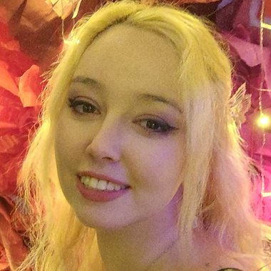 Mutisia - Freelance Graphic Designer