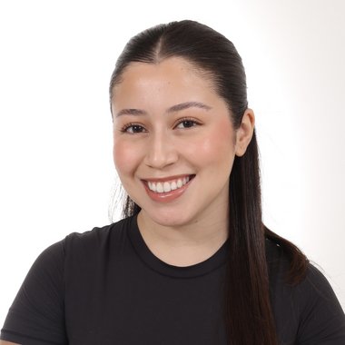 valeriamedinat - Freelance Graphic Designer