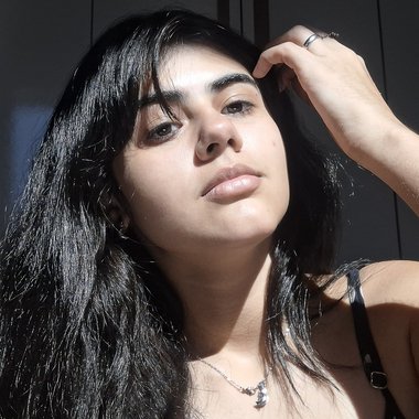 Nayla F. - Freelance Web Developer