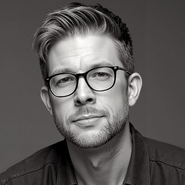 Tommy L. - Freelance Brand Designer