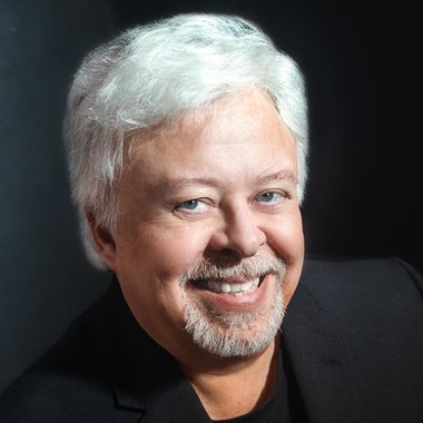 Tom H. - Freelance Filmmaker