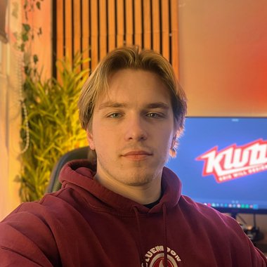 Kristoffer N. - Freelance Brand Designer