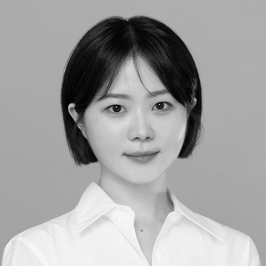 Hyeona L. - Freelance Designer