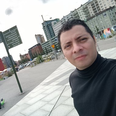 Bernardino M. - Freelance Developer