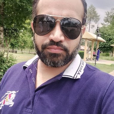 Zahid H. - Freelance Graphic Designer