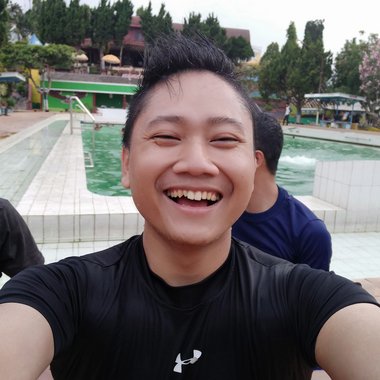 Mohammad S. - Freelance Graphic Designer