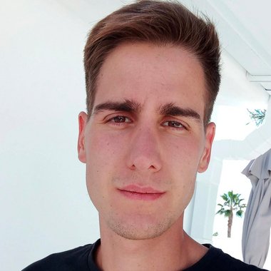 Daniel N. - Freelance Co Writer