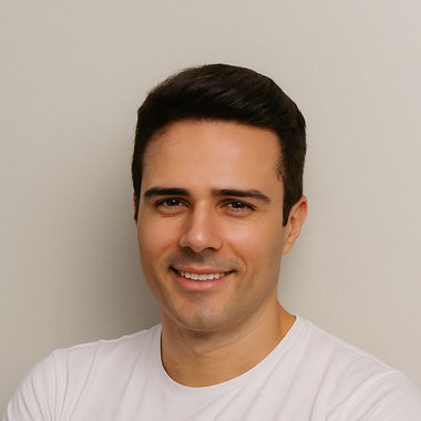 Richard S. - Freelance Designer